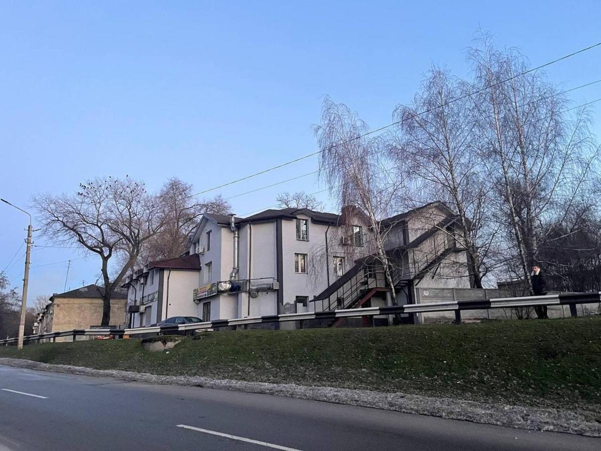 Pitstop Motel Kamianske Luaran gambar